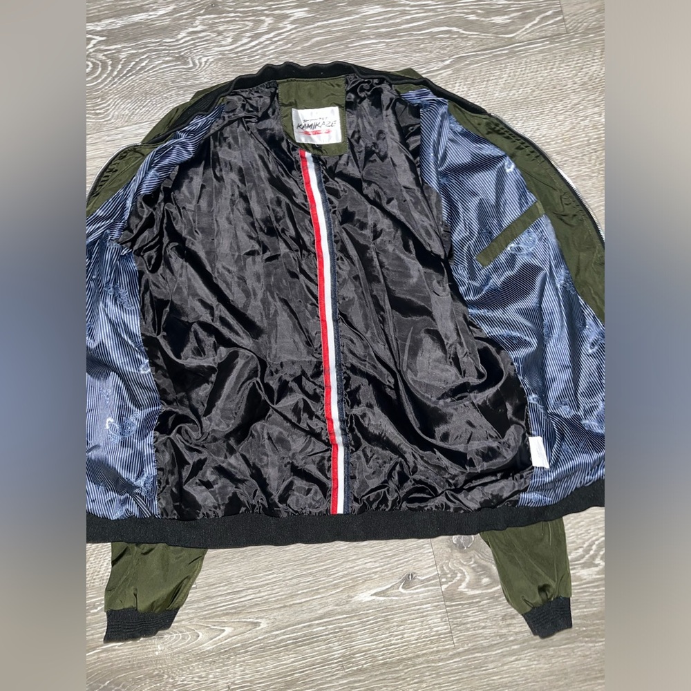 Kamikaze Streetwear Men’s Large Dark Green Zip up Jacket